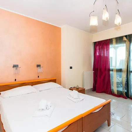 Vanchiglietta Terrace Apartment *