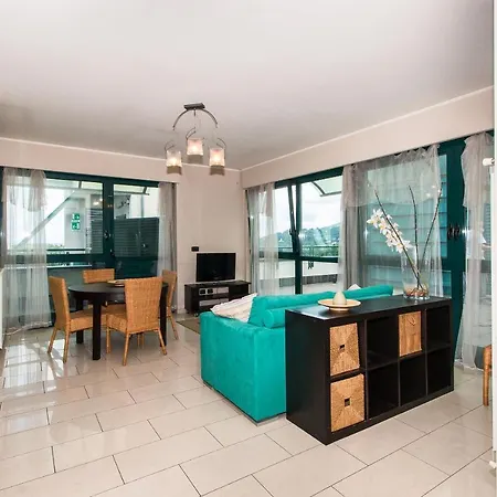 Vanchiglietta Terrace Apartment *
